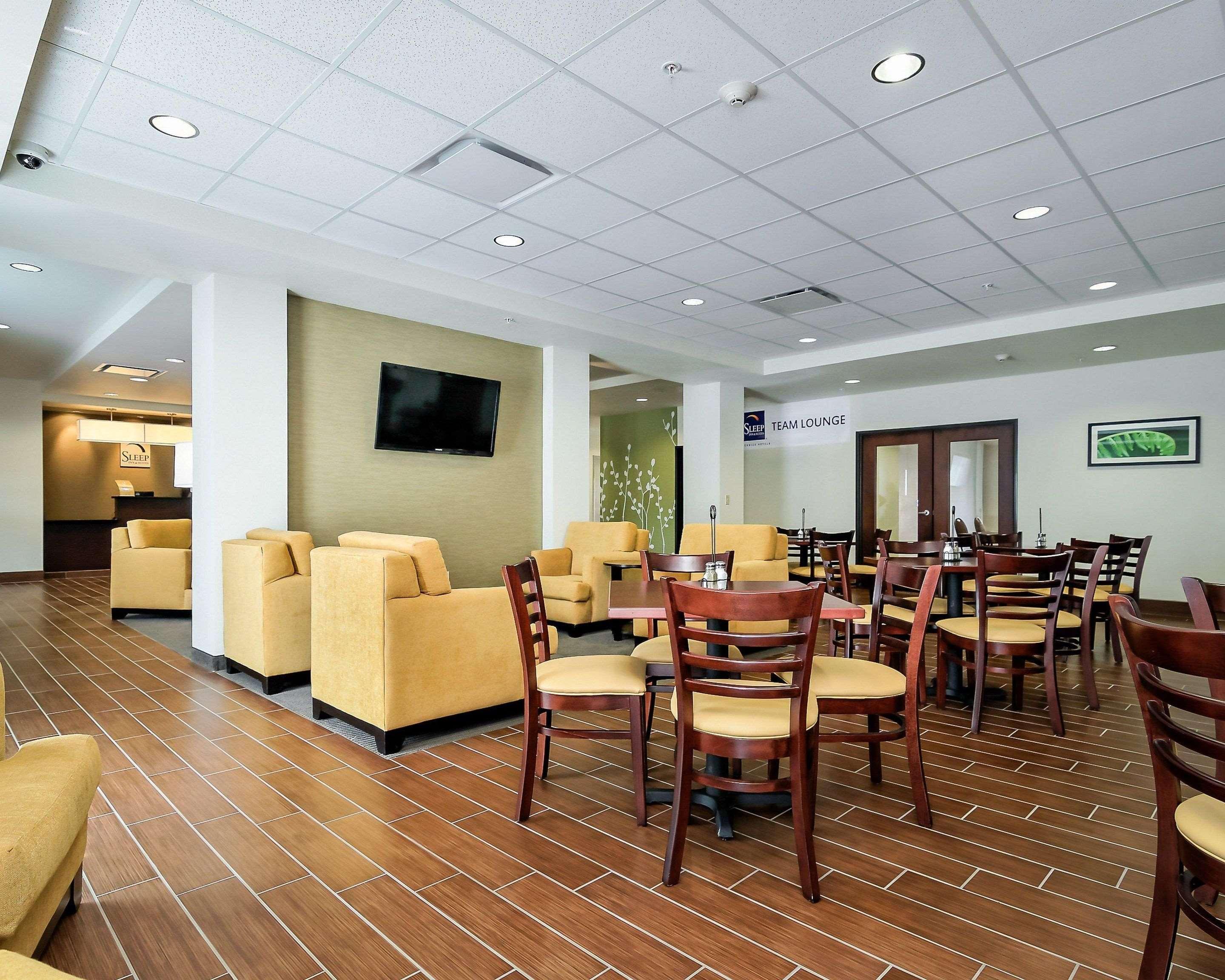 Sleep Inn & Suites - Fort Scott Exteriör bild