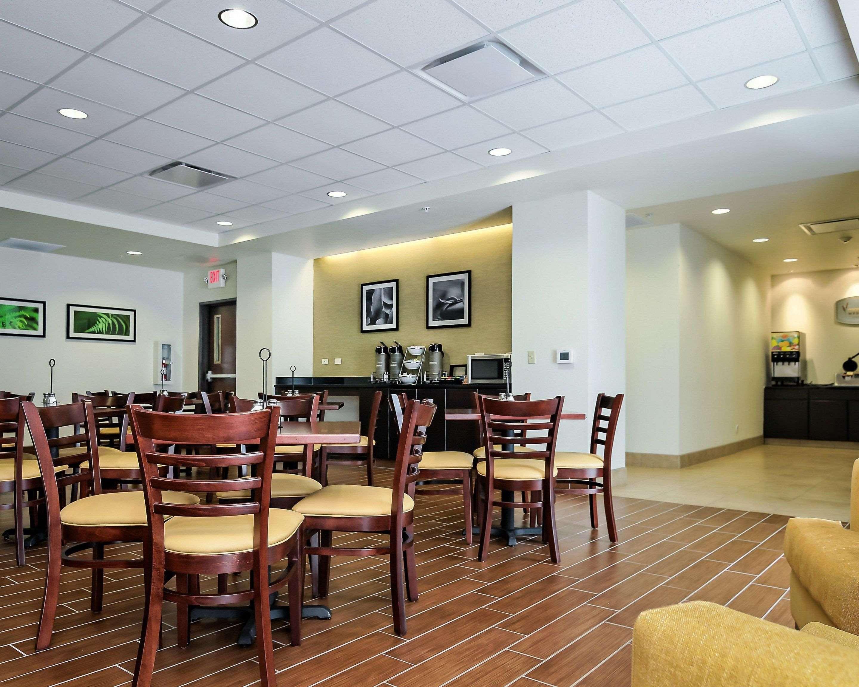 Sleep Inn & Suites - Fort Scott Exteriör bild