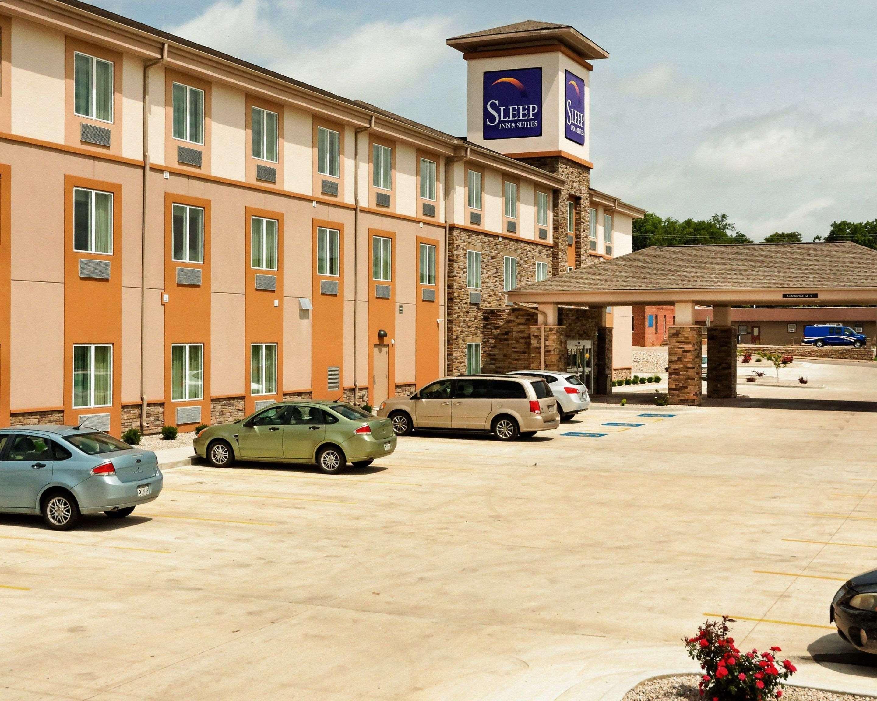 Sleep Inn & Suites - Fort Scott Exteriör bild